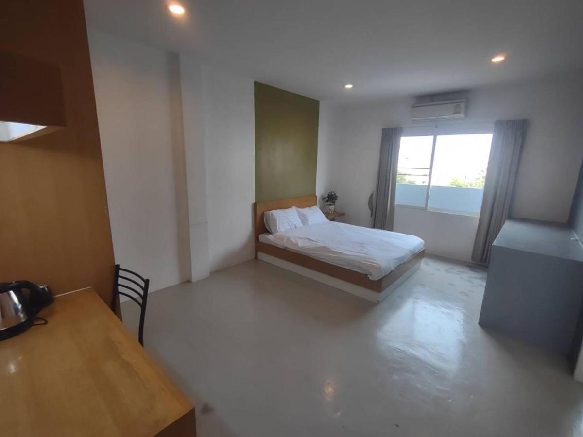 8 Residence Bangkok Exterior photo